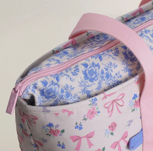 Itzy Explorer Canvas Tote